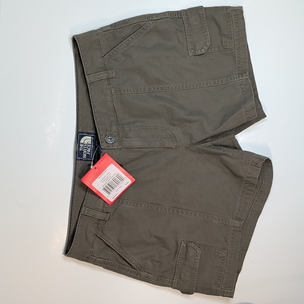 NWT North Face Amanda Cargo Shorts Womens 6 Regular ASL69ZG Weimaraner Brown NEW